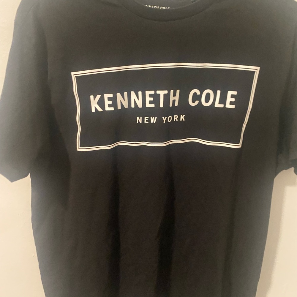 Kenneth Cole Black Graphic Tee